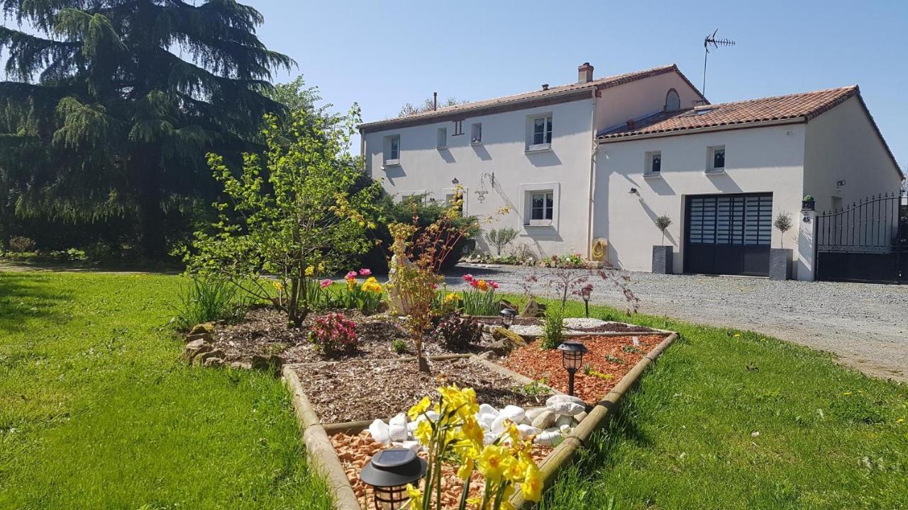 La Grange D'Helene Bed and Breakfast Cholet Exteriör bild